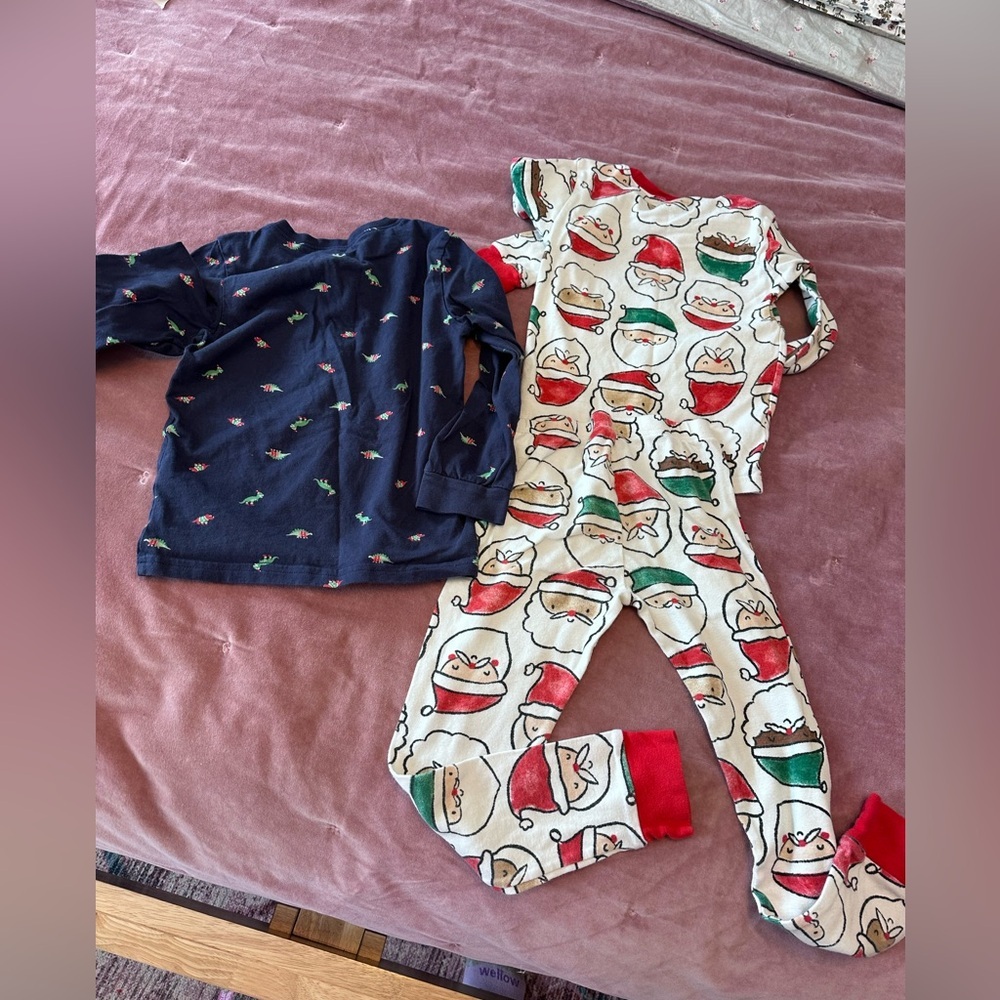 Carters Boys Christmas Bundle GUC - Picture 6 of 7